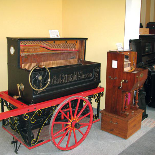 arte-storia-museo-stumenti-musicali-SQUARE Museo del Giocattolo Canneto
