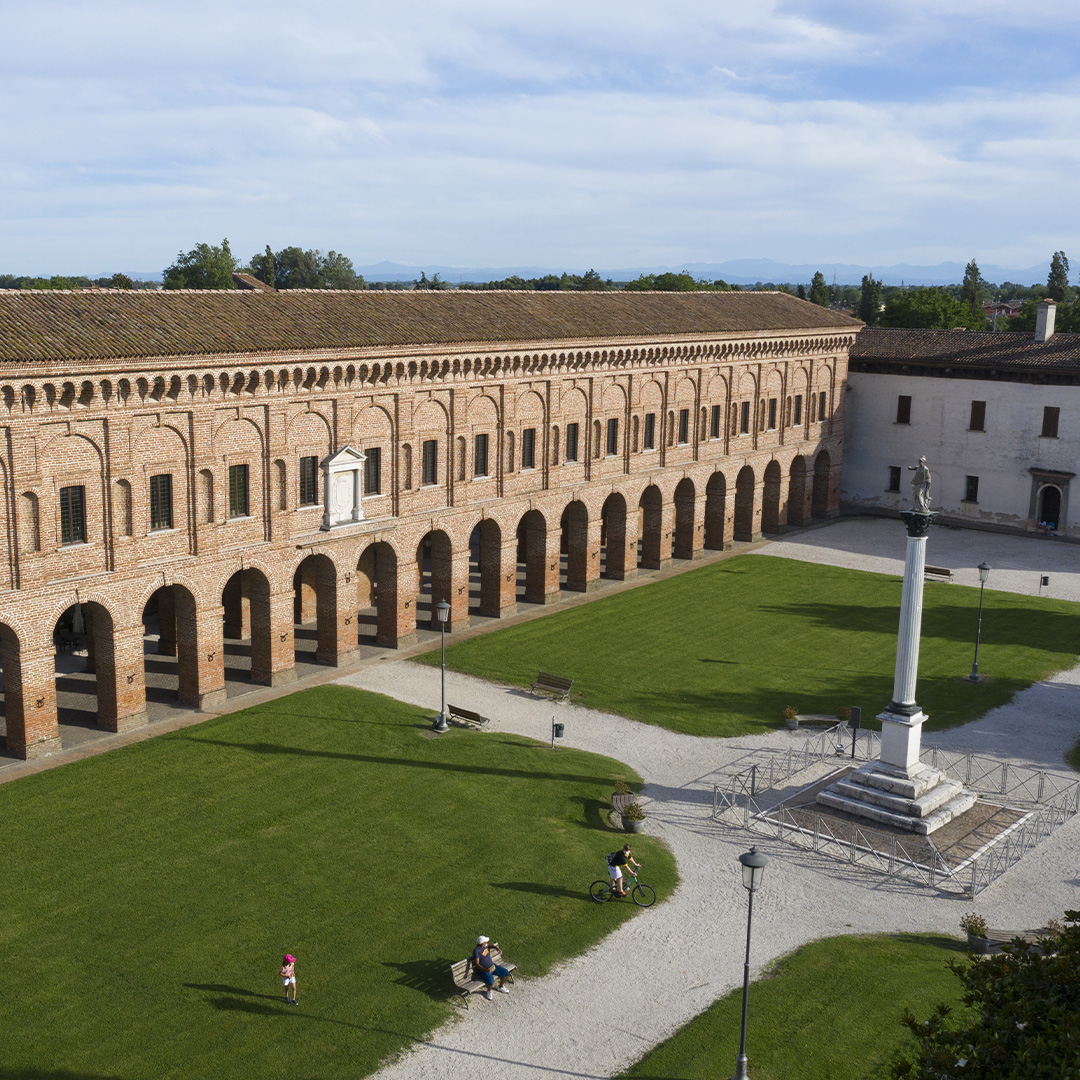 Ostiano_platea_teatro