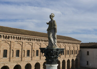 Statua di Minerva