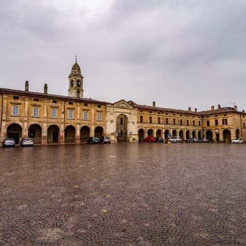 Piazza Matteotti Isola Dovarese
